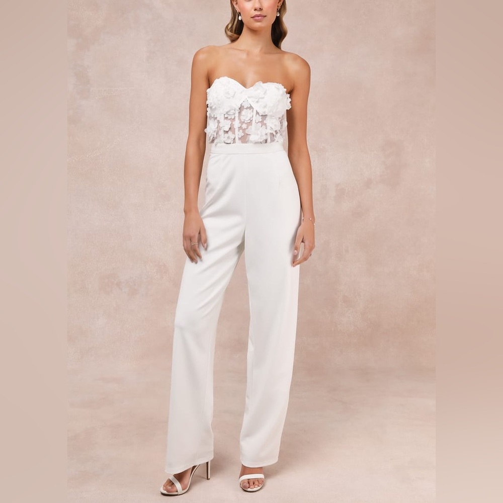 Lulu’s 3D floral strapless jumpsuit